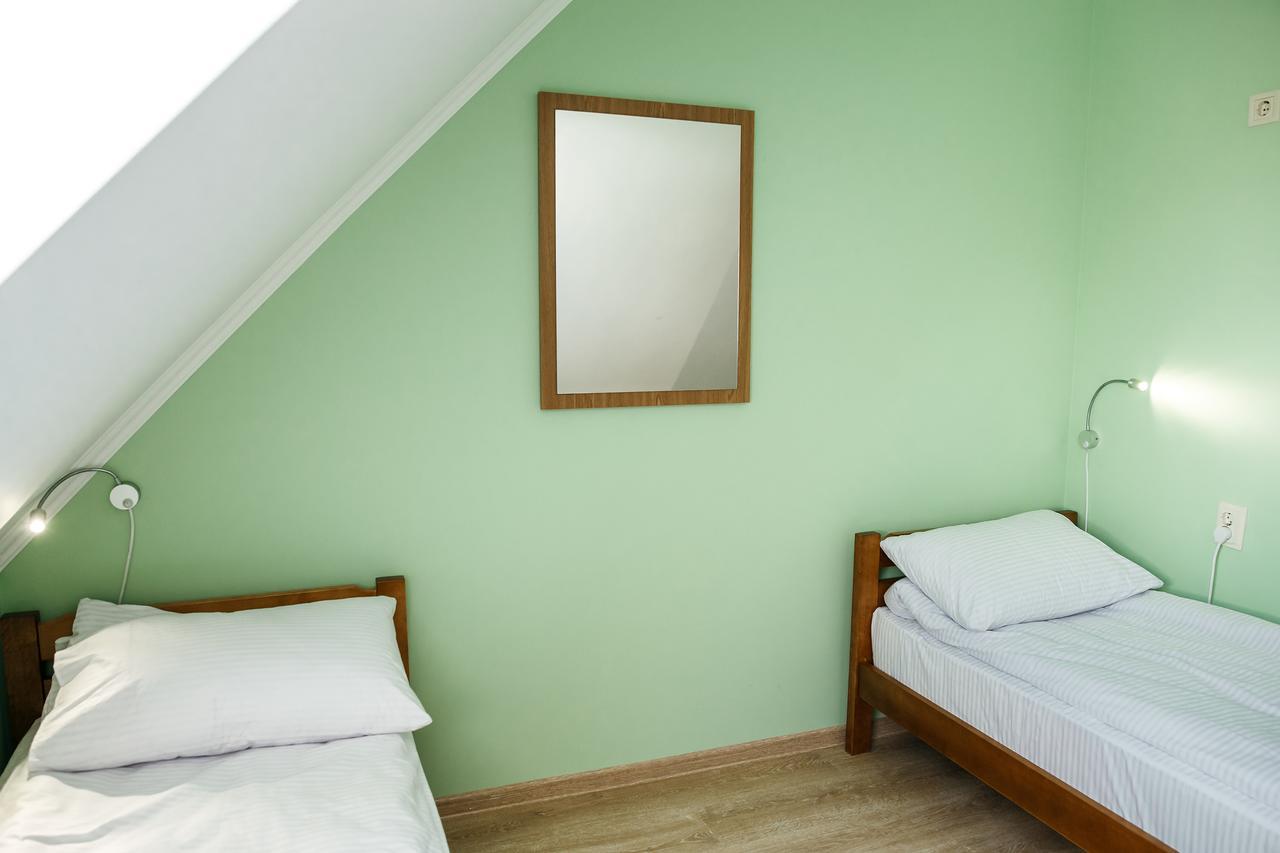 Sweet Home Hostel / Guest House Chernivtsi Exterior foto