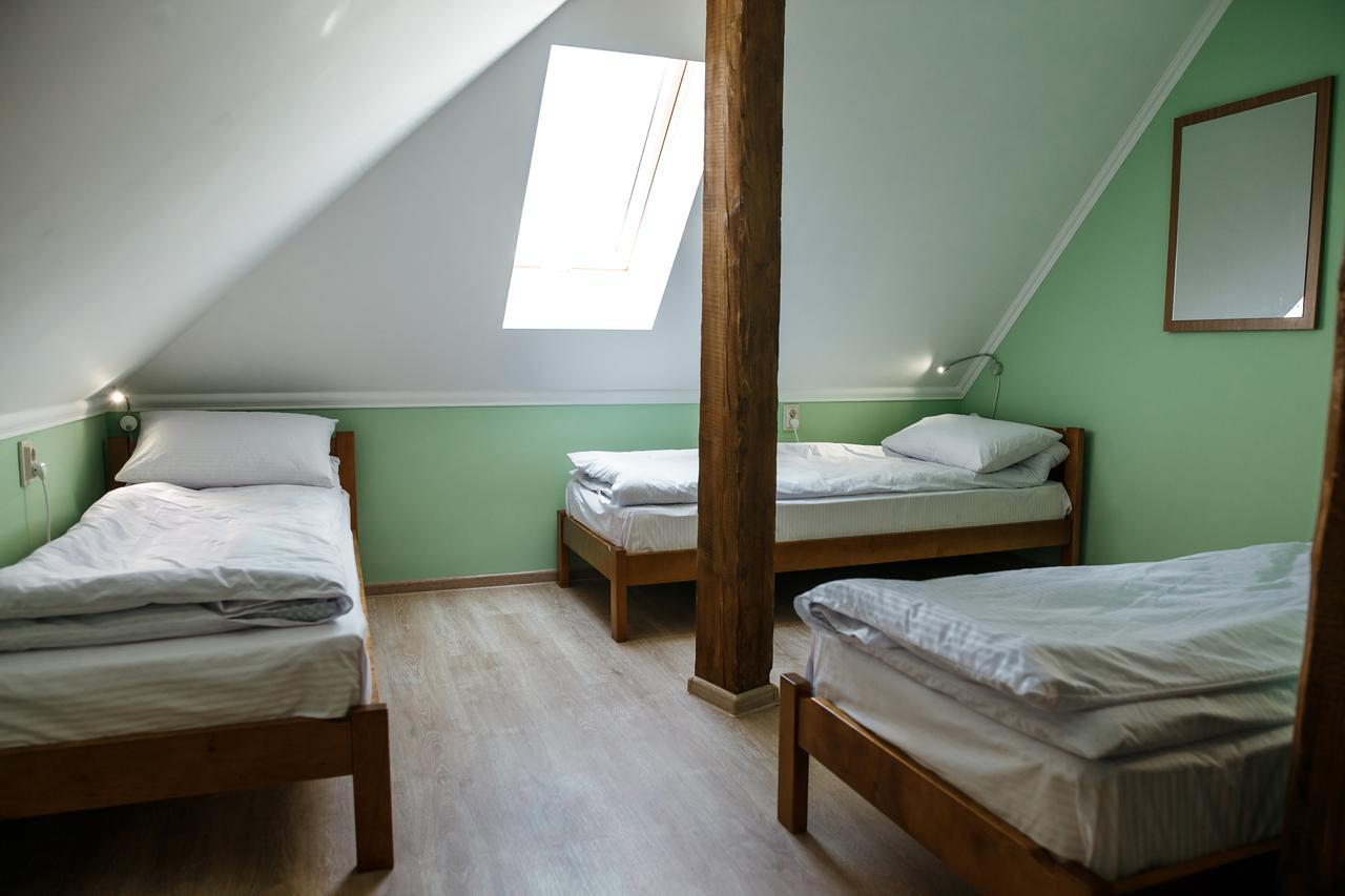 Sweet Home Hostel / Guest House Chernivtsi Exterior foto
